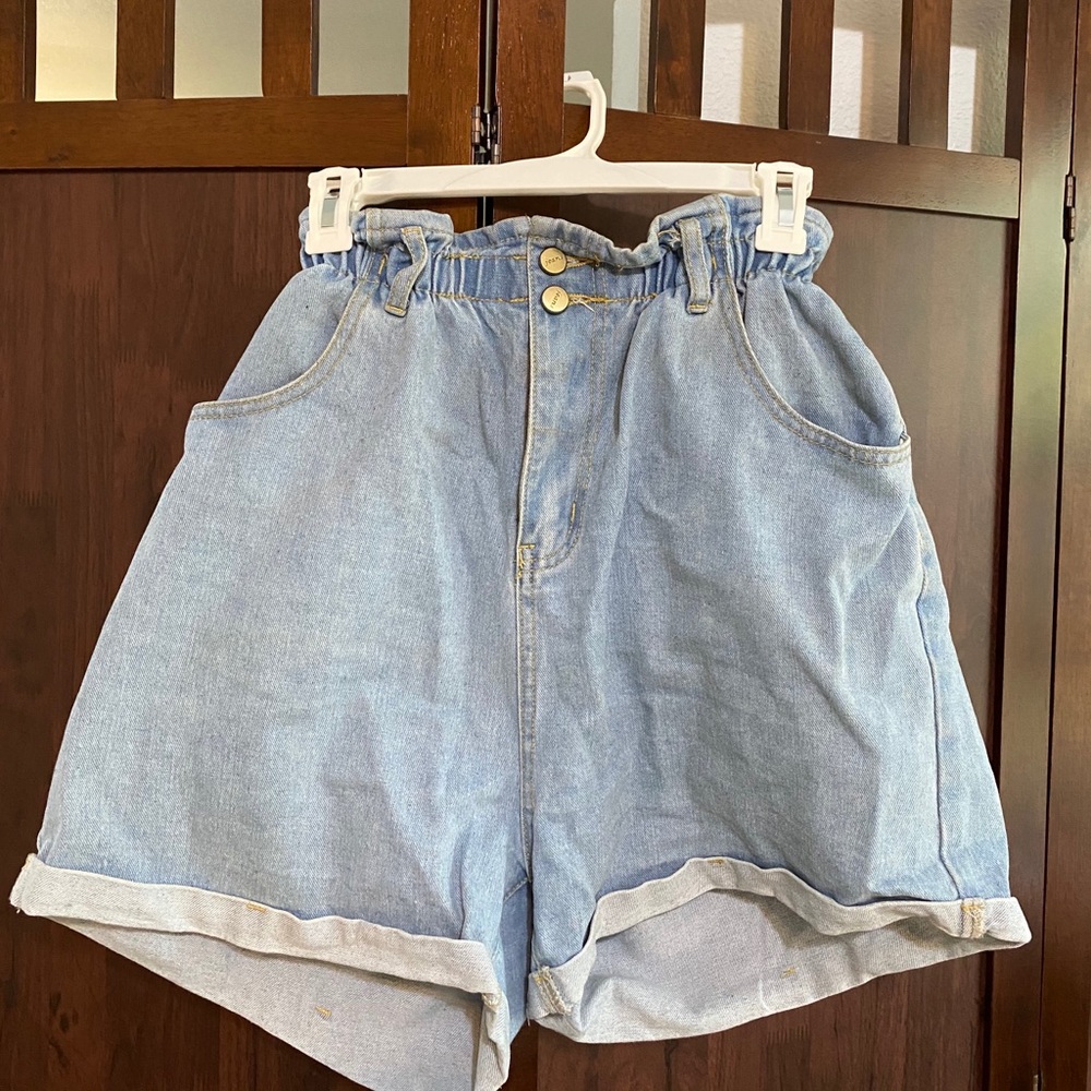 Paper bag denim shorts